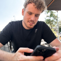 Rainieren's avatar